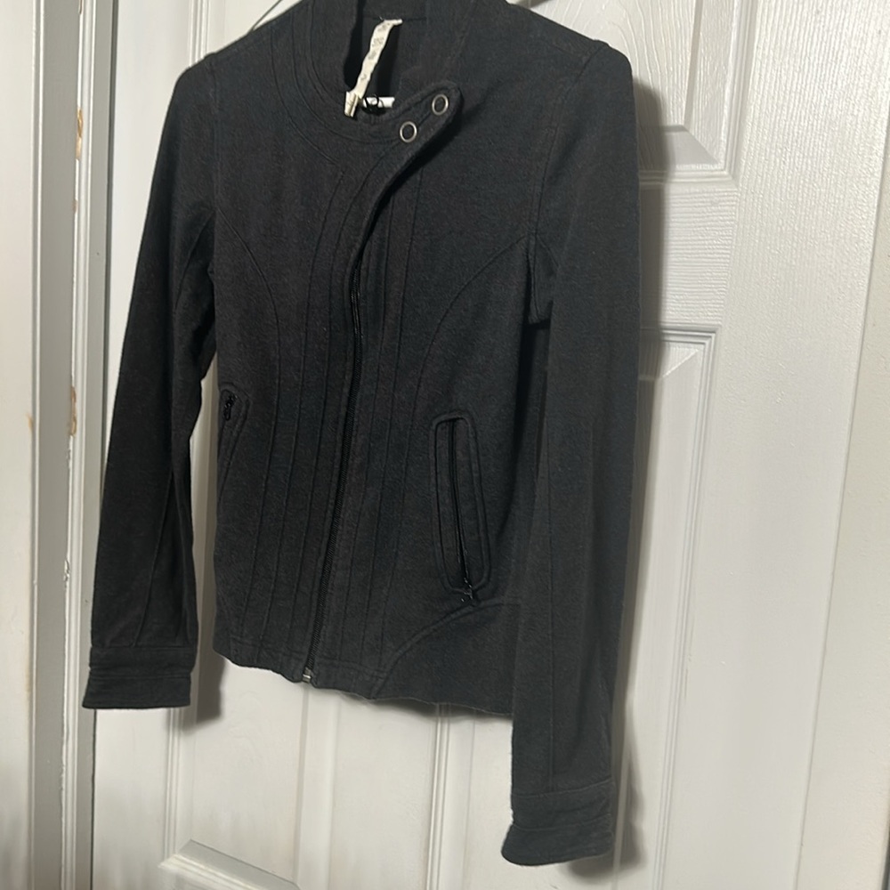 Stylish Black Jacket - image 5